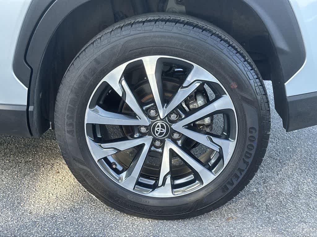 Thumbnail: 2024 Toyota Corolla Cross - 11