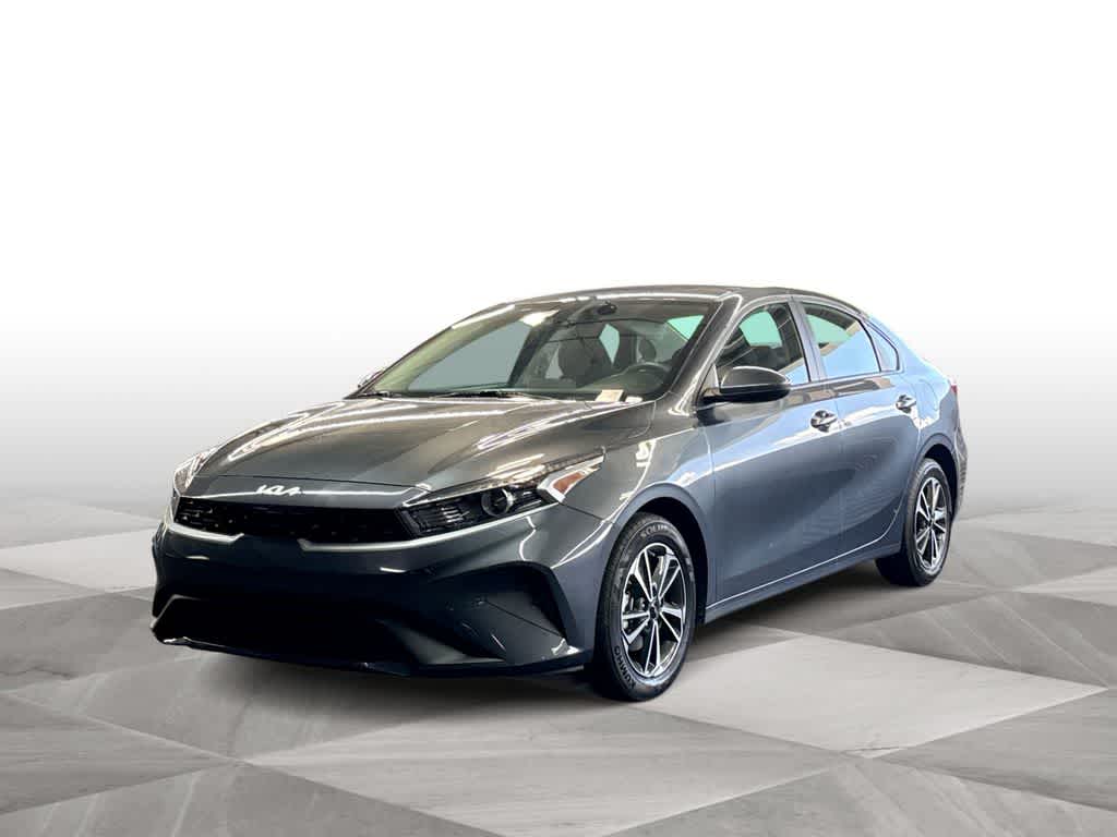 Thumbnail: 2024 Kia Forte - 4