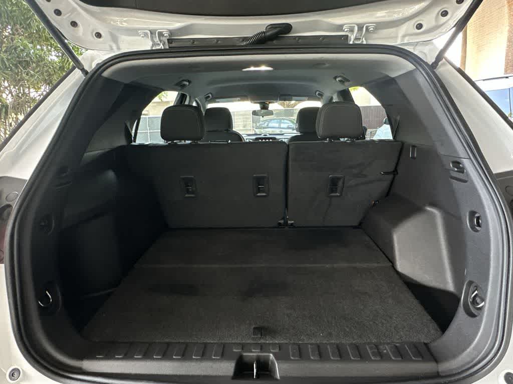 Thumbnail: 2023 Chevrolet Equinox - 25