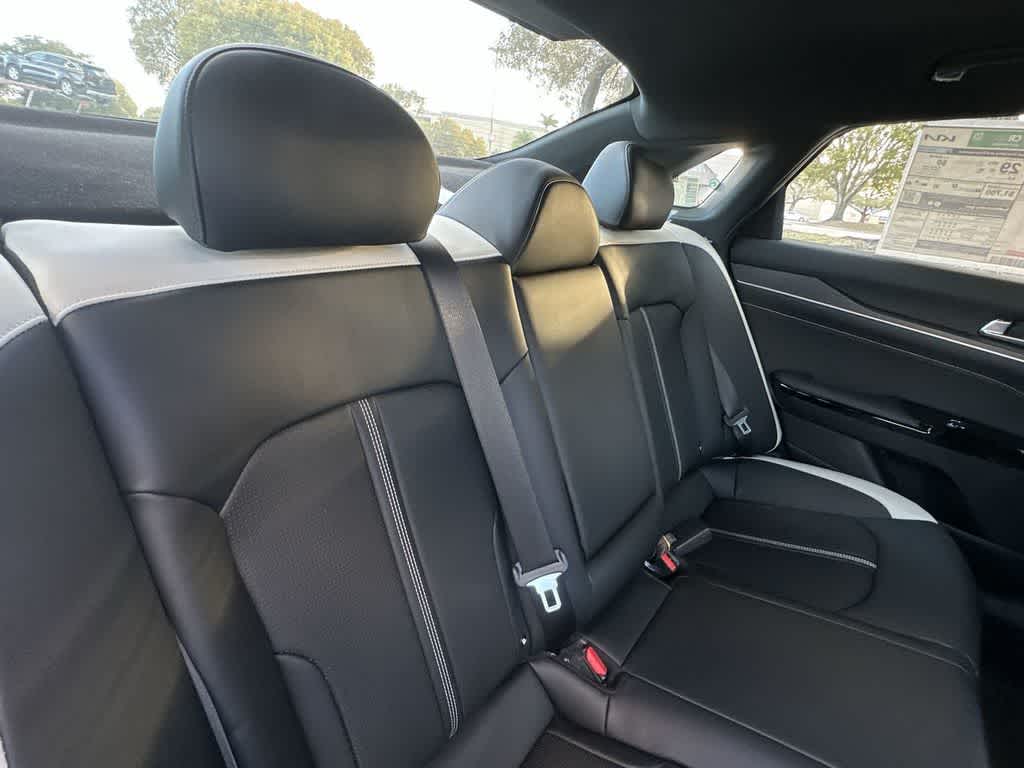 Thumbnail: 2026 Kia K5 - 26