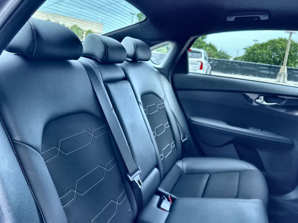 Thumbnail: 2023 Kia Forte - 26