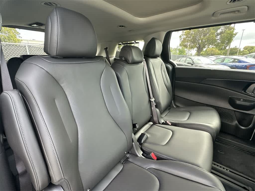 Thumbnail: 2026 Kia Carnival - 26