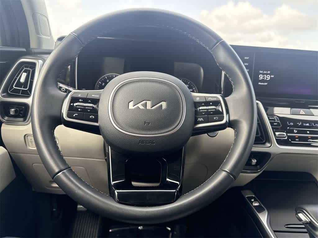 Thumbnail: 2022 Kia Sorento - 15