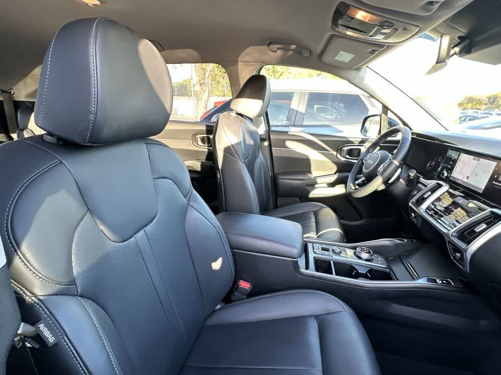 Thumbnail: 2023 Kia Sorento - 28