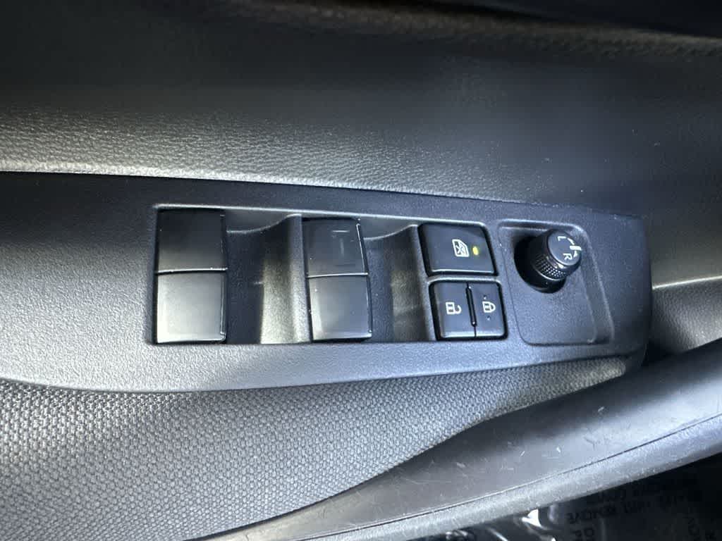 Thumbnail: 2023 Toyota Corolla - 17