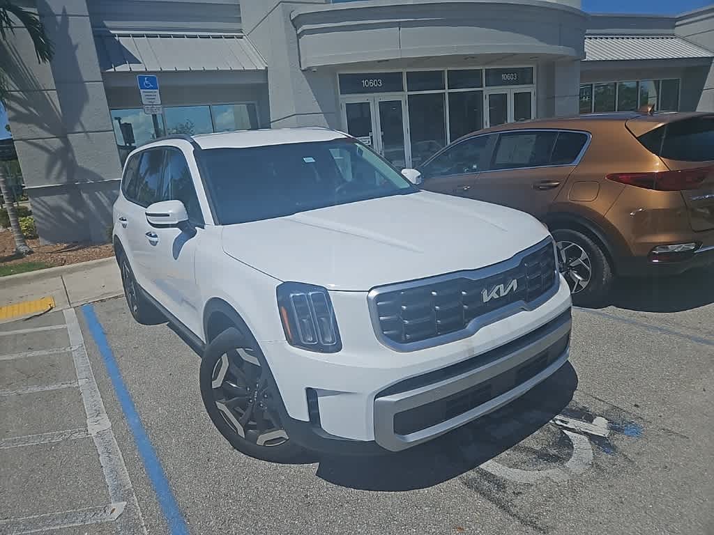 Thumbnail: 2023 Kia Telluride - 9