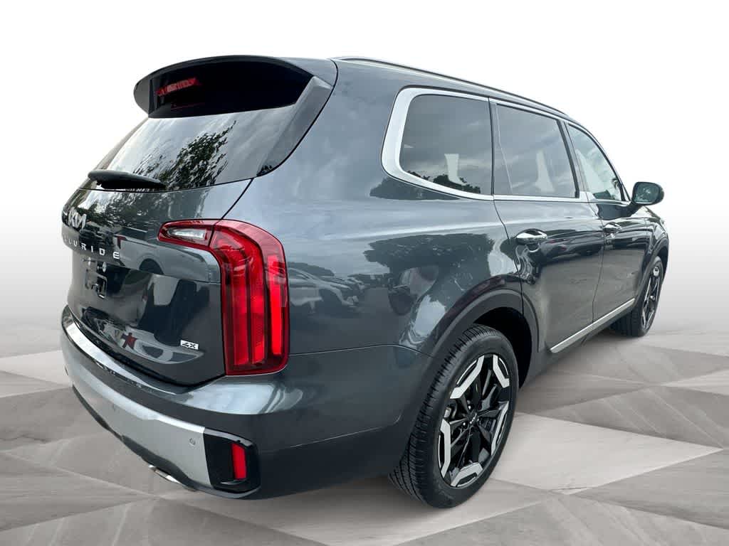 Thumbnail: 2023 Kia Telluride - 8