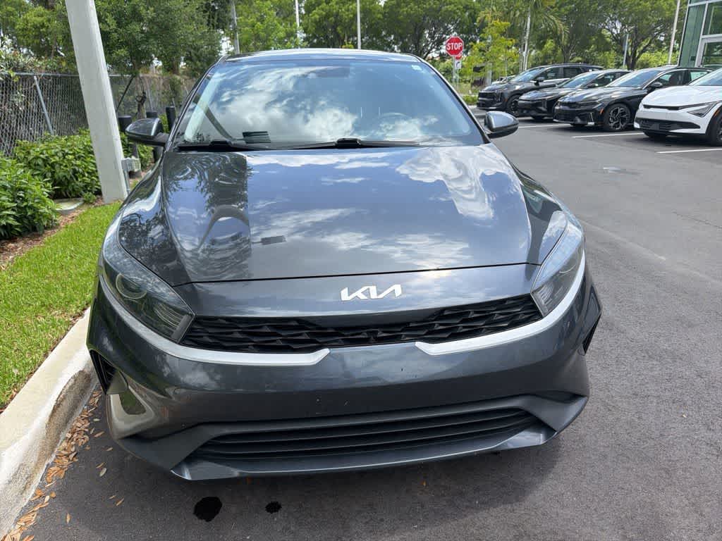 Thumbnail: 2023 Kia Forte - 9