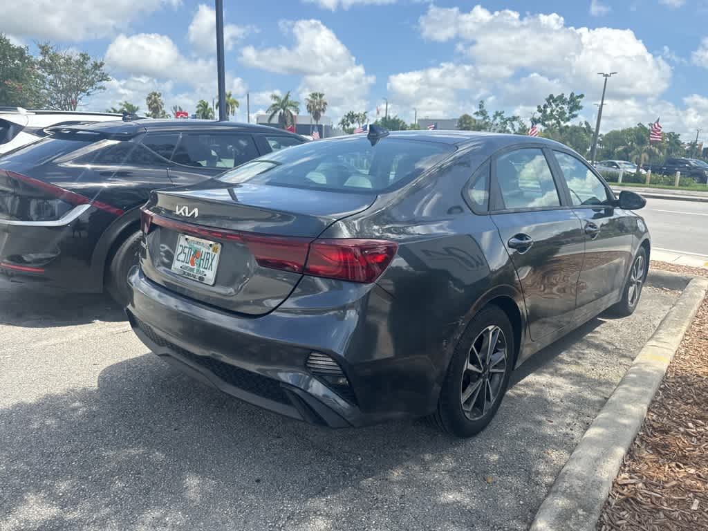 Thumbnail: 2023 Kia Forte - 6