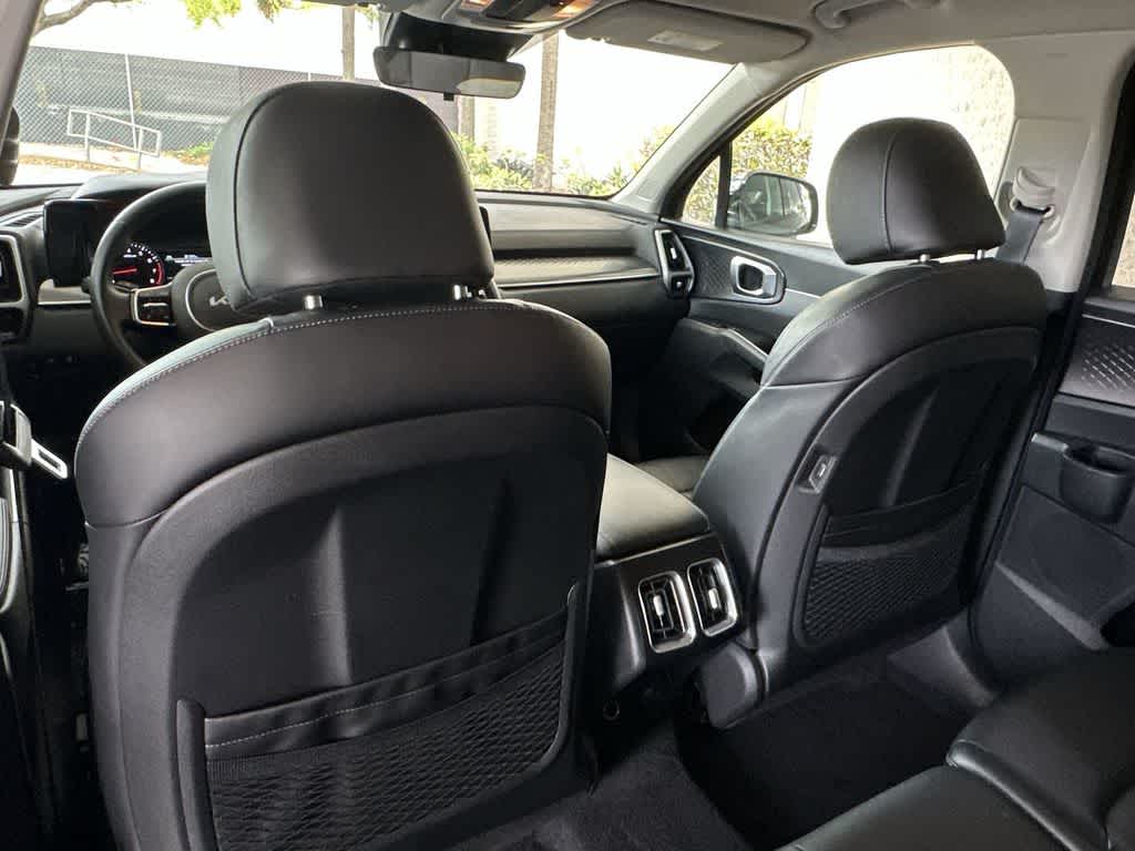 Thumbnail: 2023 Kia Sorento - 23