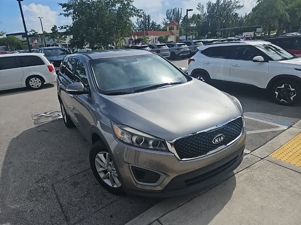 Thumbnail: 2016 Kia Sorento - 10