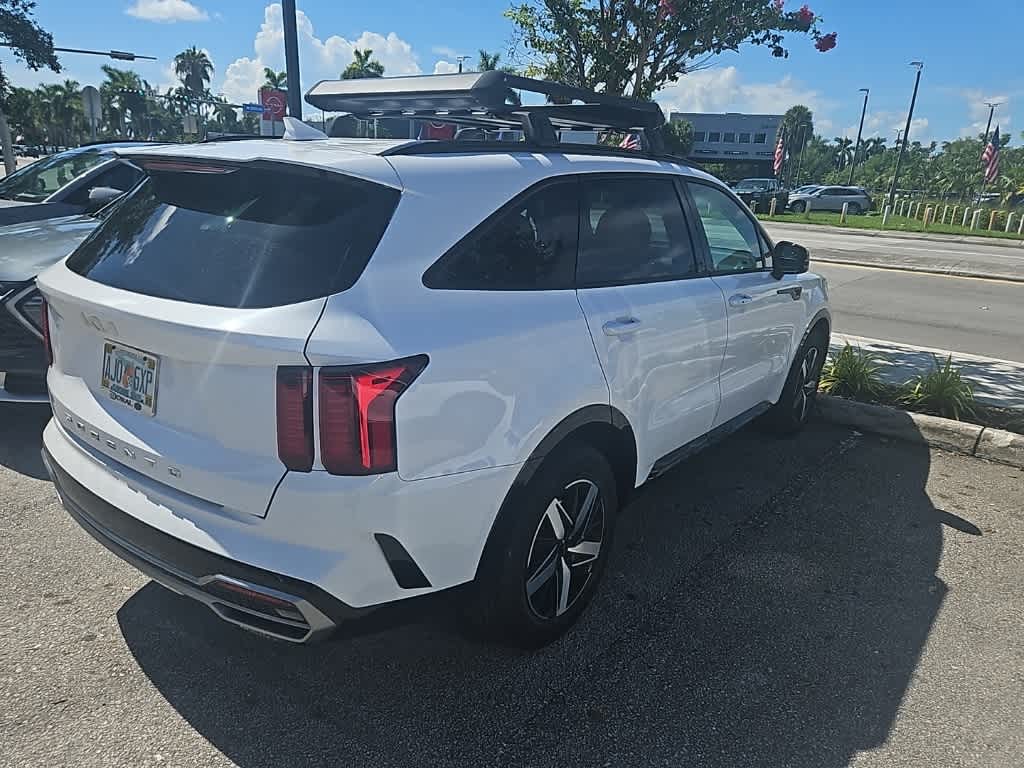 Thumbnail: 2022 Kia Sorento - 14