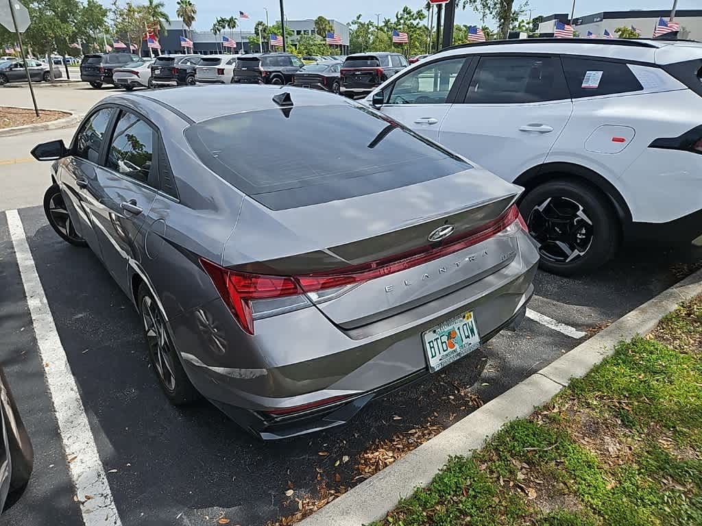 Thumbnail: 2023 Hyundai Elantra - 20