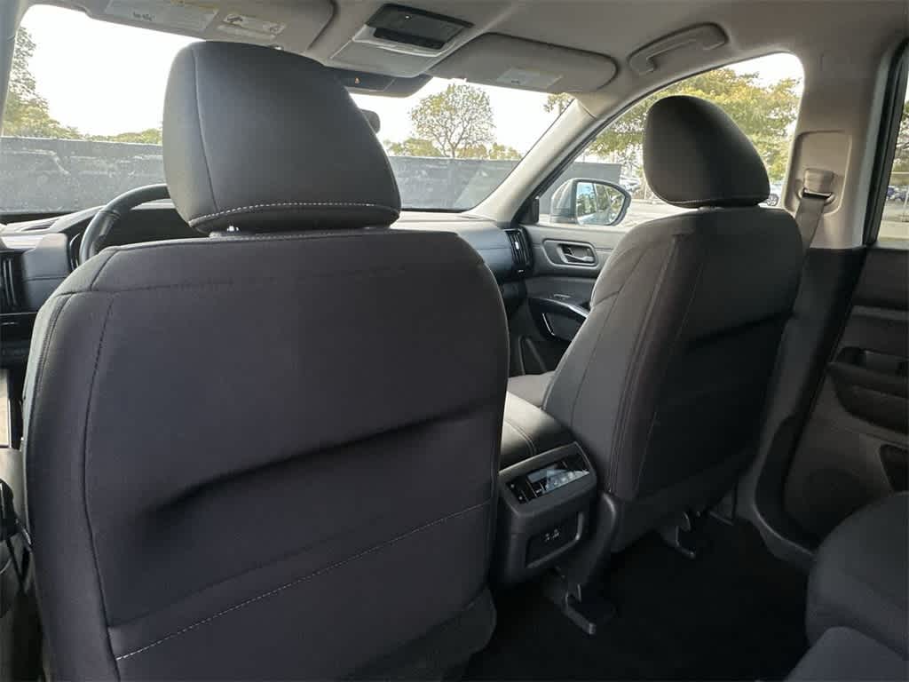 Thumbnail: 2025 Nissan Pathfinder - 23