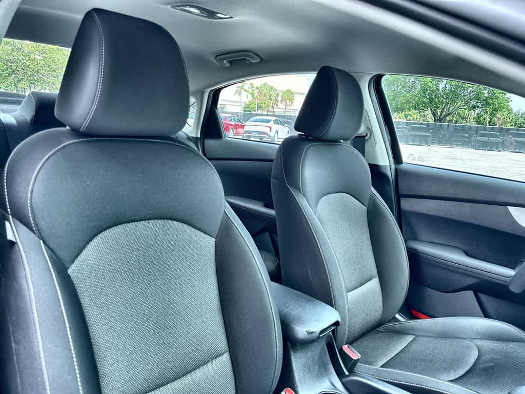 Thumbnail: 2024 Kia Forte - 27