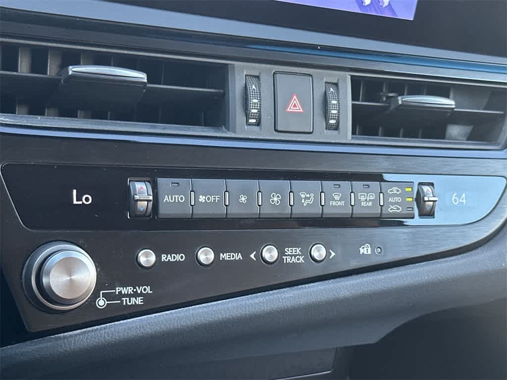 Thumbnail: 2023 Lexus ES - 20