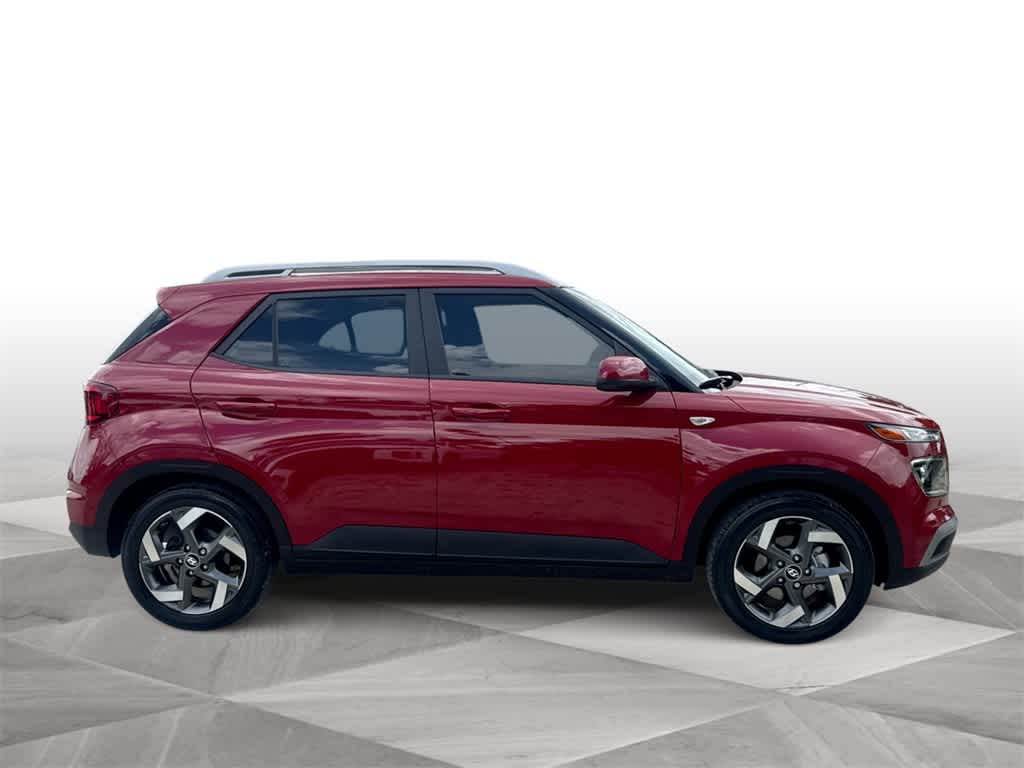 Thumbnail: 2023 Hyundai Venue - 9