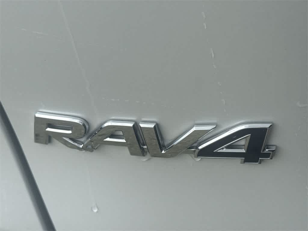 Thumbnail: 2023 Toyota RAV4 - 10