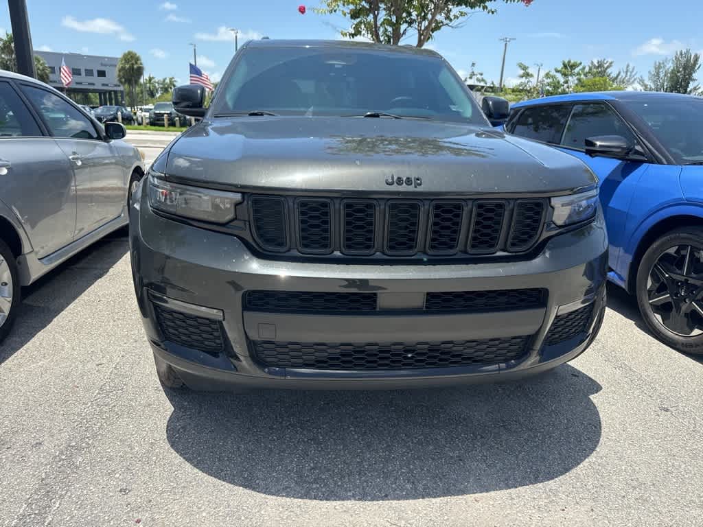 Thumbnail: 2022 Jeep Grand Cherokee L - 3