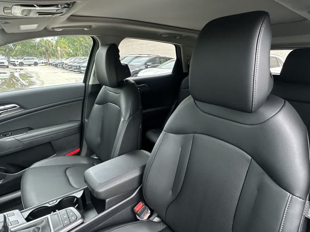 Thumbnail: 2026 Kia Sportage - 14