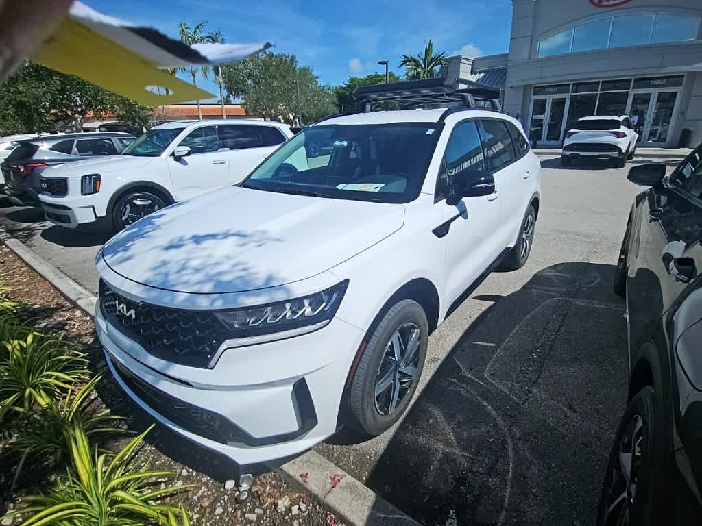 Thumbnail: 2022 Kia Sorento - 8