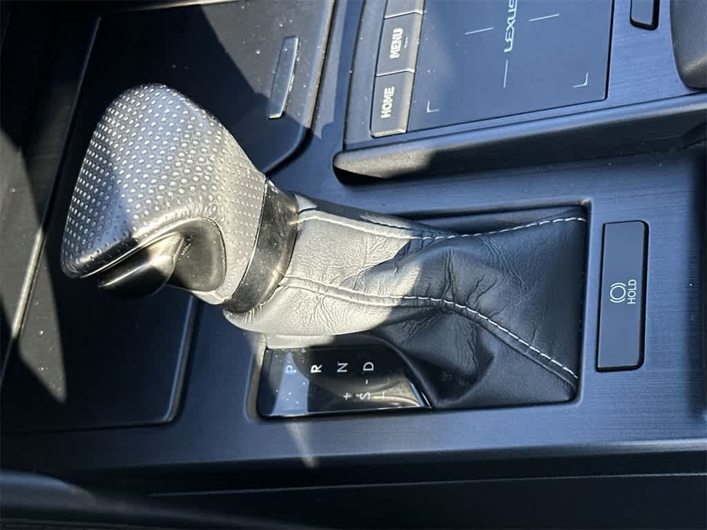 Thumbnail: 2021 Lexus ES - 21