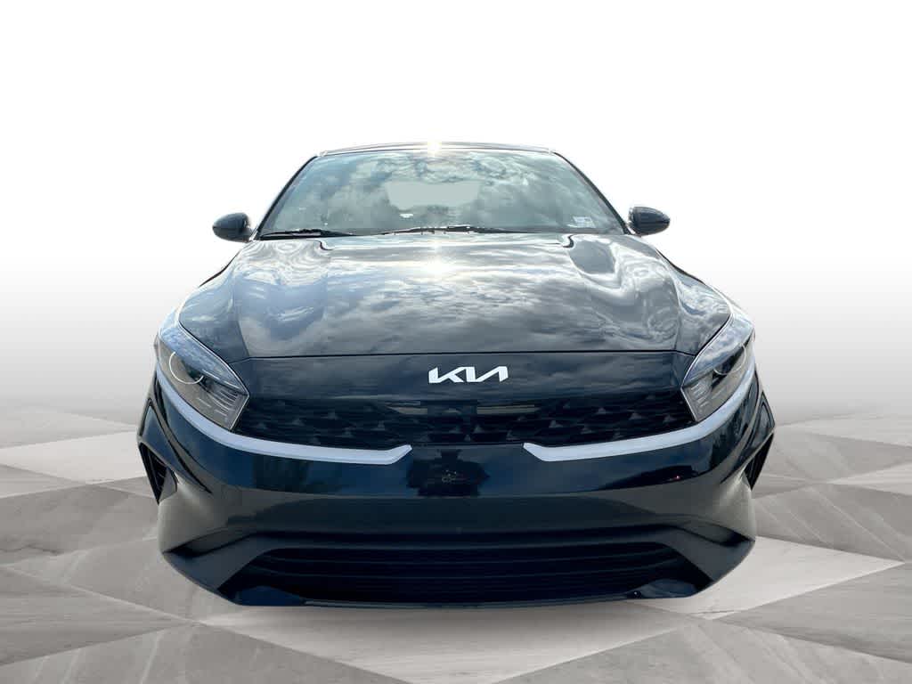 Thumbnail: 2023 Kia Forte - 3