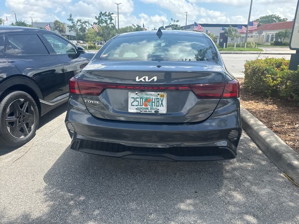 Thumbnail: 2023 Kia Forte - 7