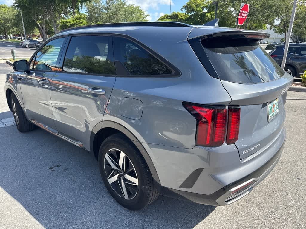 Thumbnail: 2023 Kia Sorento - 2