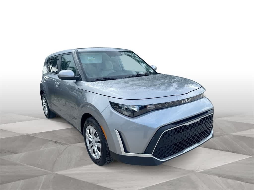 2023 Kia Soul LX 2