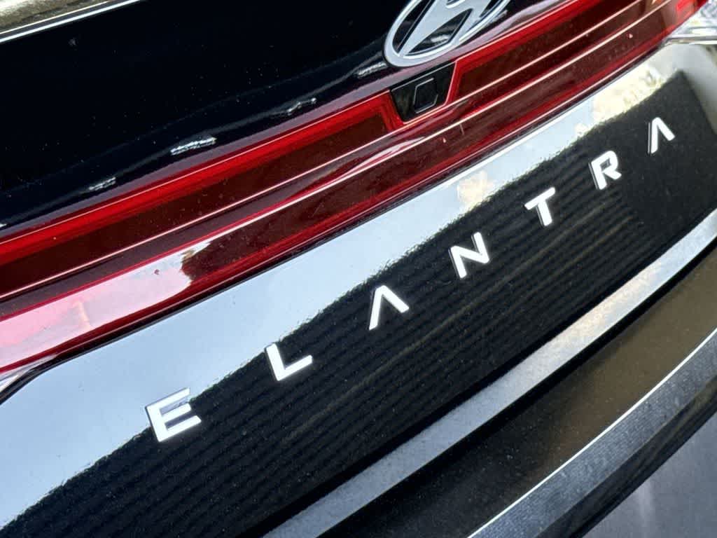 Thumbnail: 2024 Hyundai Elantra - 10
