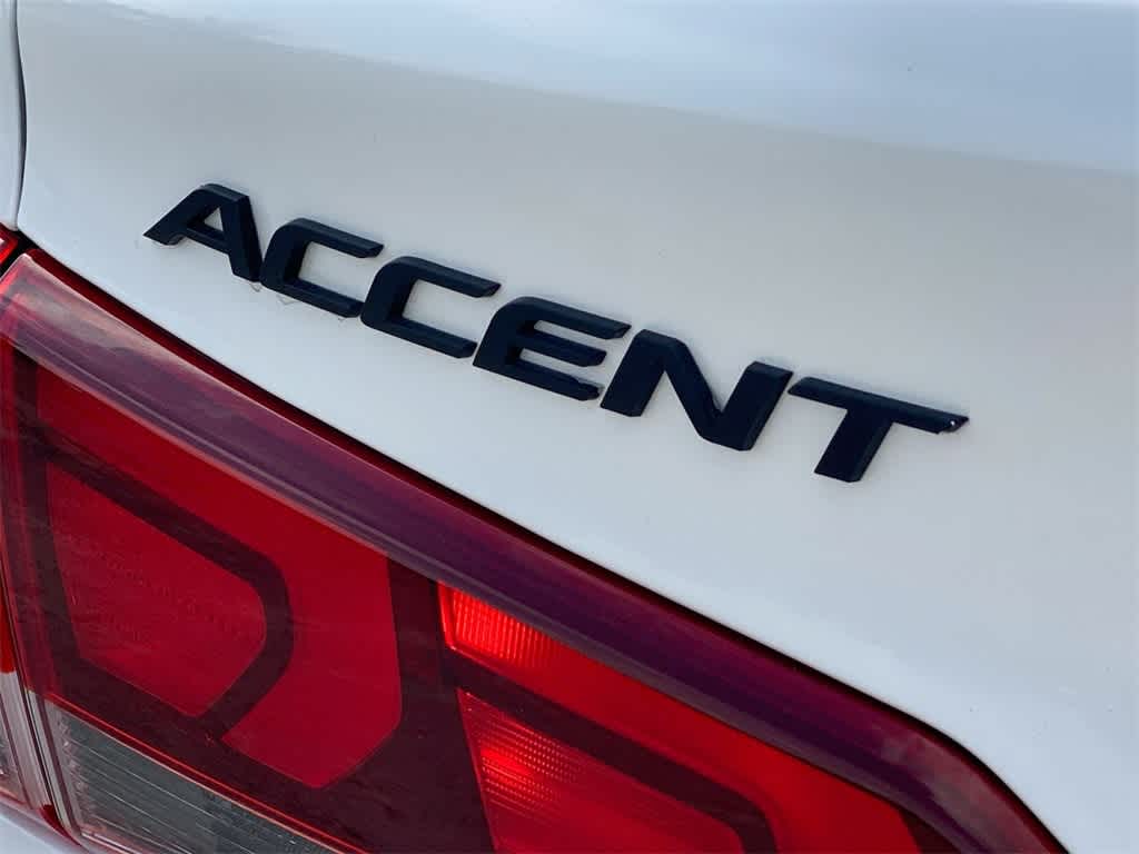 2020 Hyundai Accent SE 15
