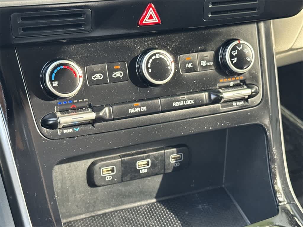 2022 Kia Carnival LXS 20