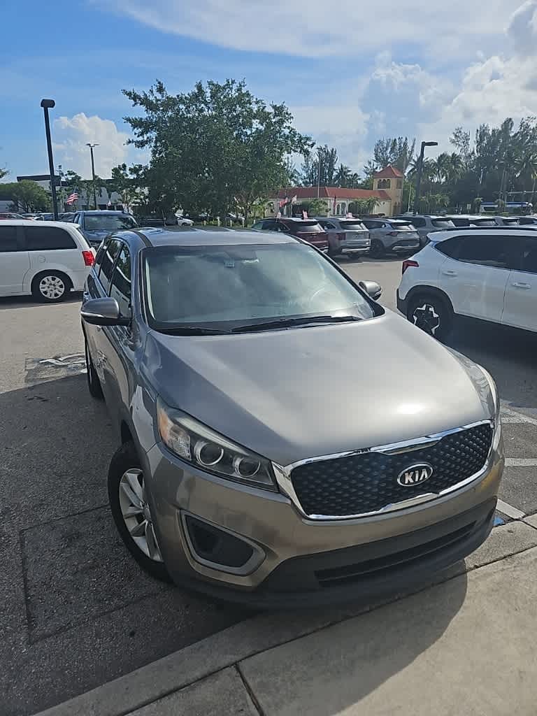 Thumbnail: 2016 Kia Sorento - 7