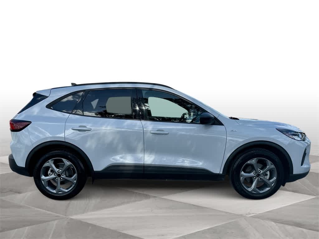 Thumbnail: 2025 Ford Escape - 9