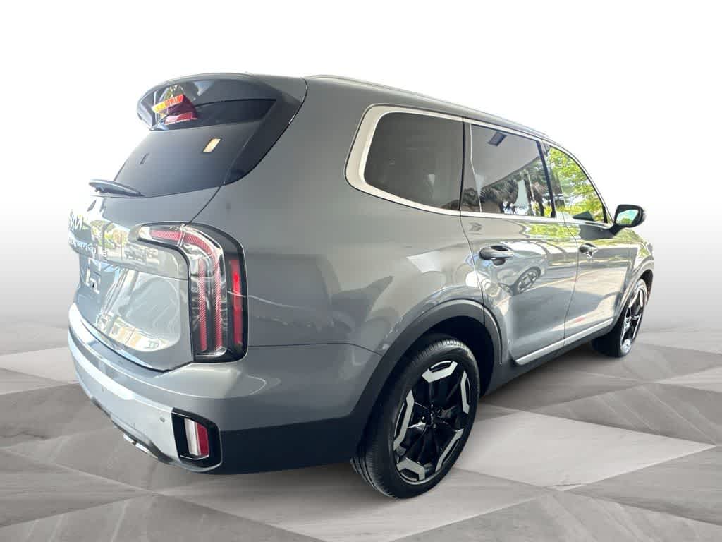 Thumbnail: 2024 Kia Telluride - 8