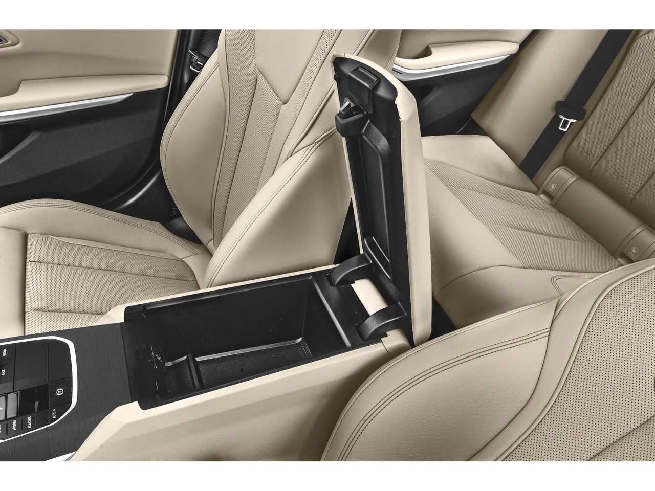 Thumbnail: 2023 BMW 3 Series - 10