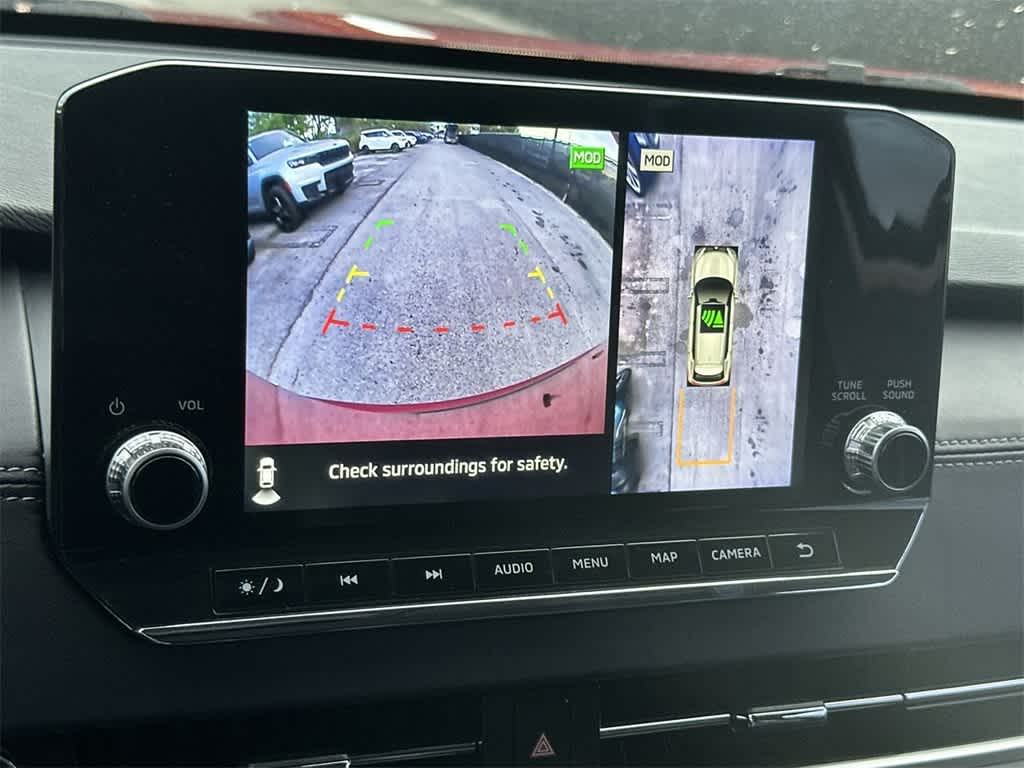 Thumbnail: 2023 Mitsubishi Outlander - 19