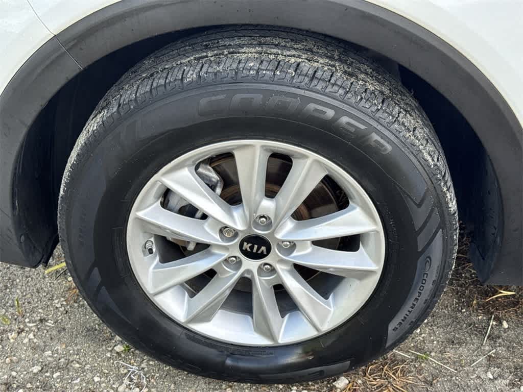 Thumbnail: 2020 Kia Sorento - 11