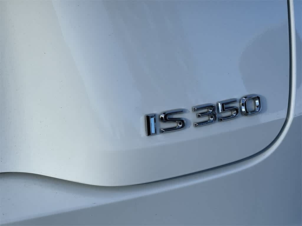 Thumbnail: 2023 Lexus IS - 10