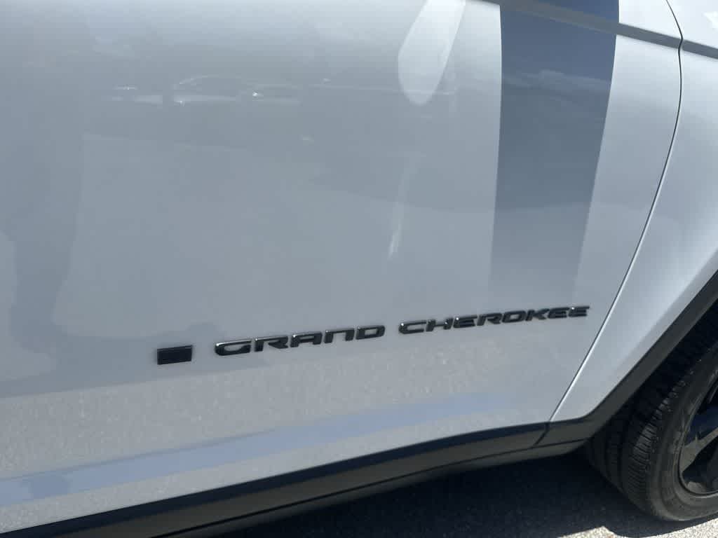 Thumbnail: 2024 Jeep Grand Cherokee L - 12