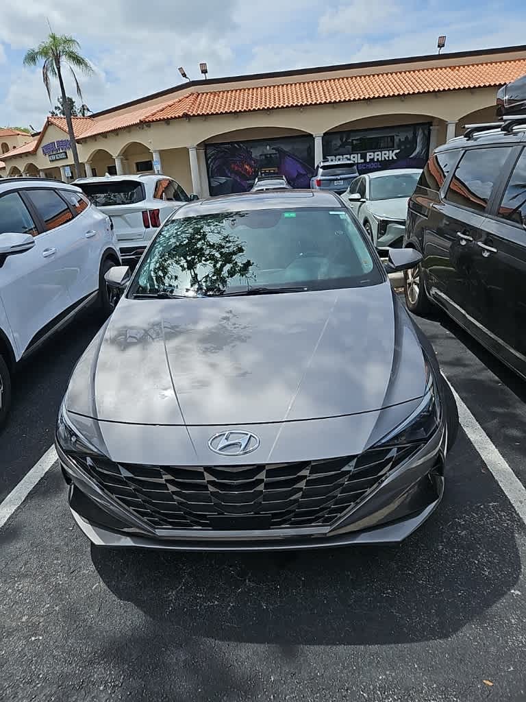Thumbnail: 2023 Hyundai Elantra - 1