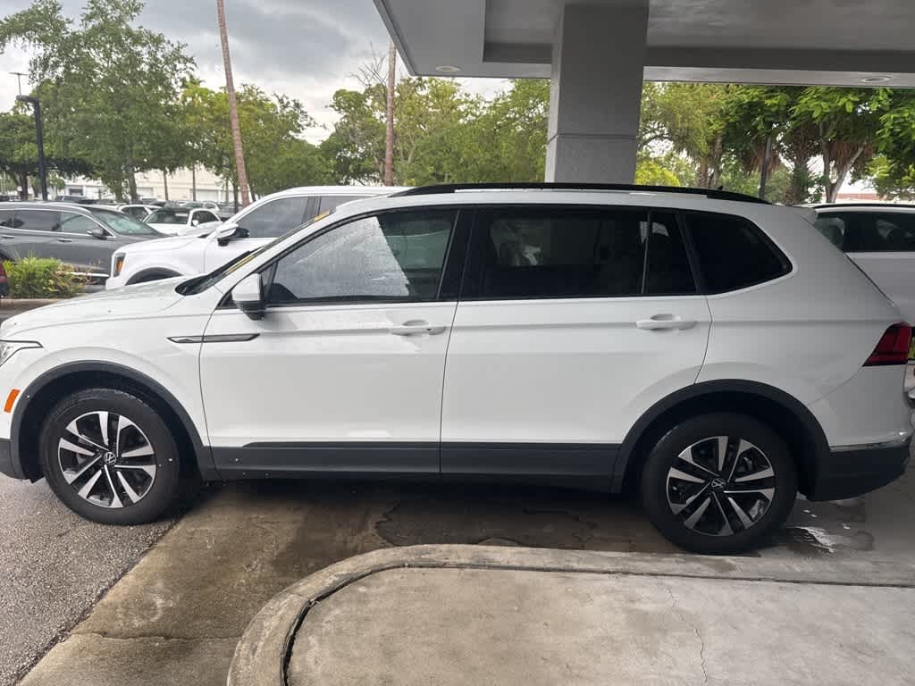 Thumbnail: 2023 Volkswagen Tiguan - 10
