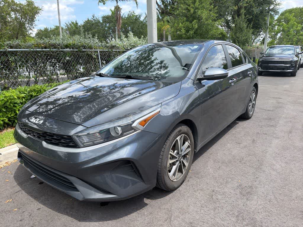 Thumbnail: 2023 Kia Forte - 10