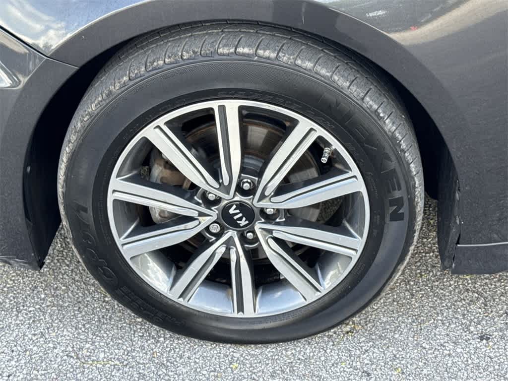 Thumbnail: 2019 Kia Optima - 11
