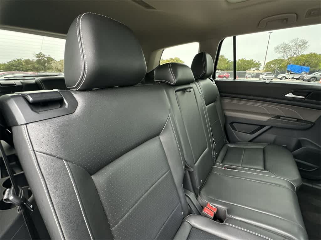 Thumbnail: 2022 Volkswagen Atlas - 26