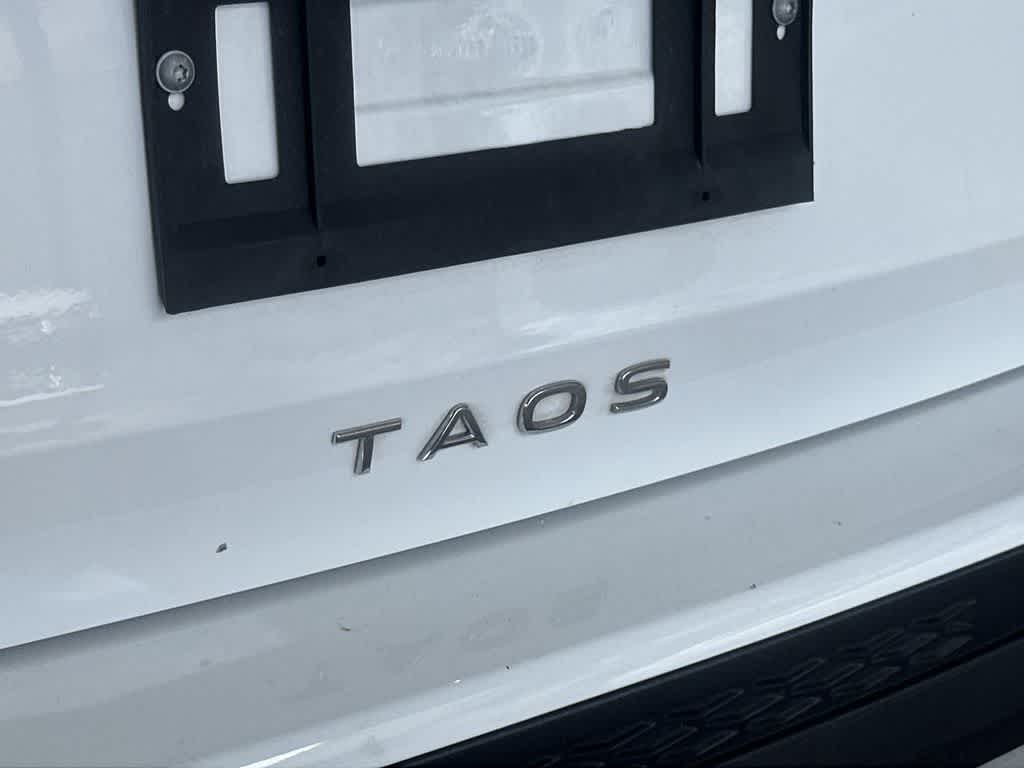 Thumbnail: 2023 Volkswagen Taos - 11