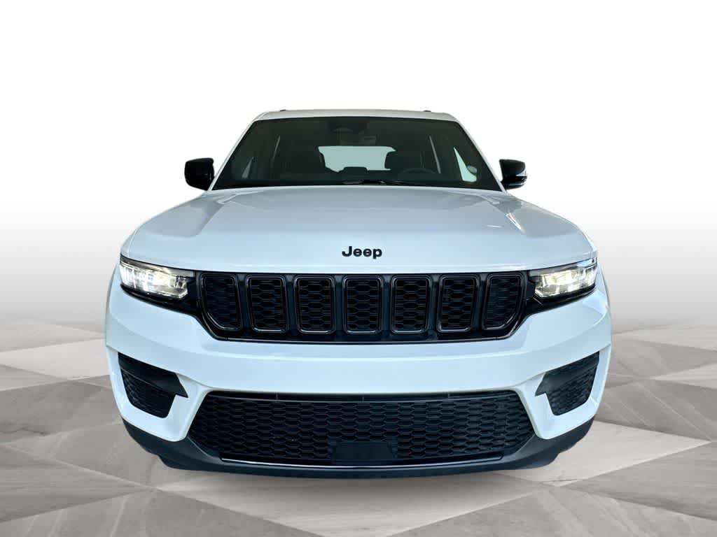 Thumbnail: 2025 Jeep Grand Cherokee - 3