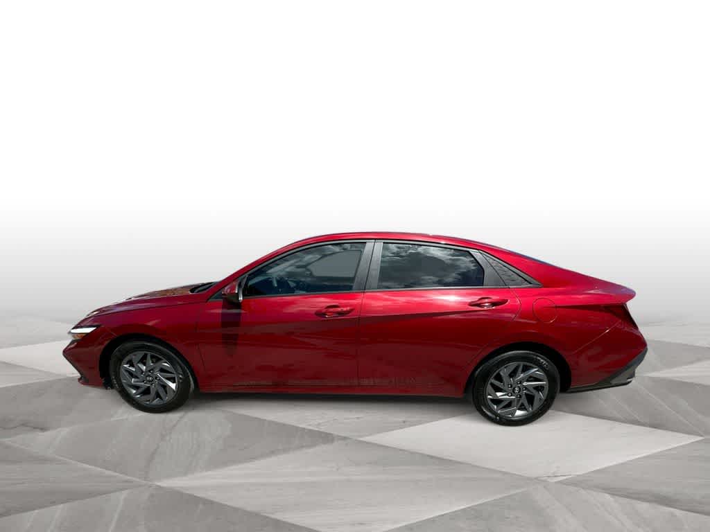 Thumbnail: 2024 Hyundai Elantra - 5