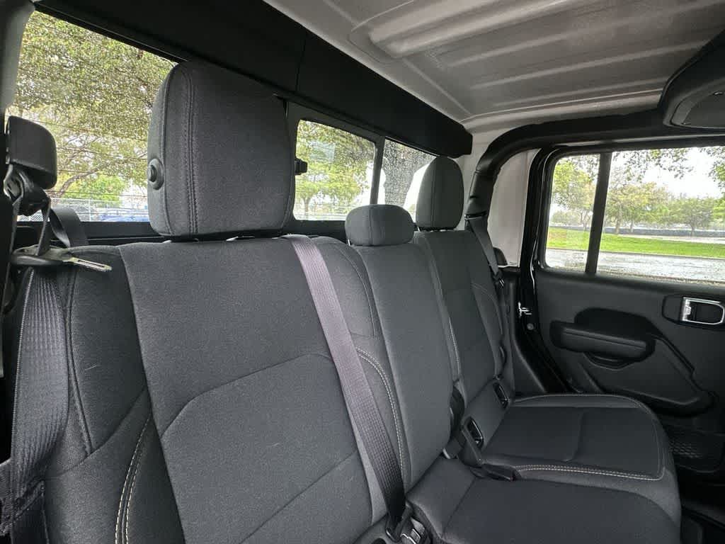 Thumbnail: 2025 Jeep Gladiator - 26